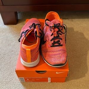 Barely worn Nike Free TR Flyknit
